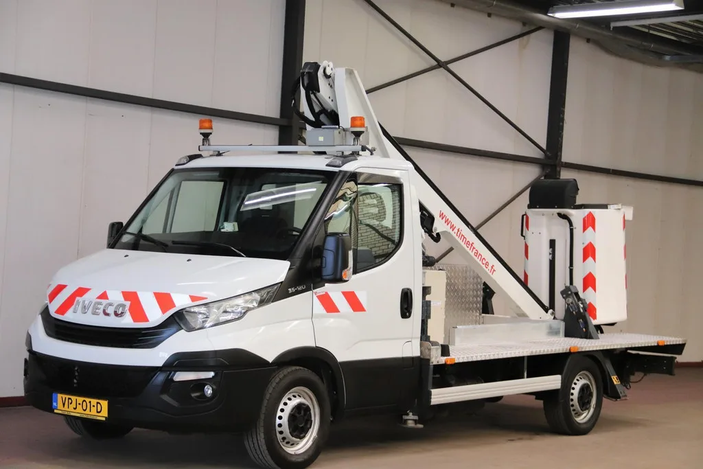 Iveco Daily 35S12 HOOGWERKER 13 METER LT130TB MET 3500 KG