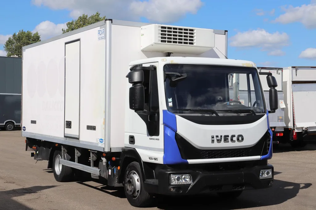 Iveco Eurocargo BAKWAGEN KOELWAGEN LAADKLEP THERMOKING V600 MAX