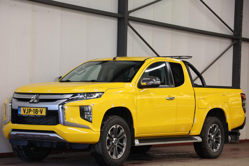 Mitsubishi L200 2.2 DI-D Club Cab Intense 4X4 4WD TREKHAAK 2021