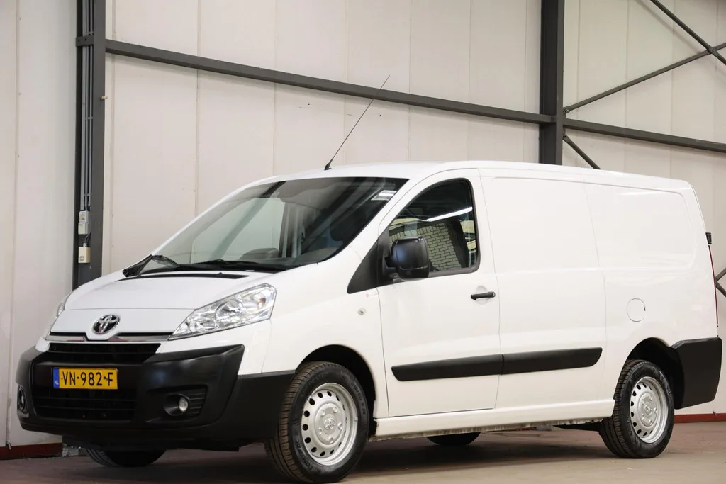 Toyota ProAce 2.0D L2H1 130 PK LANG AIRCO TREKHAAK